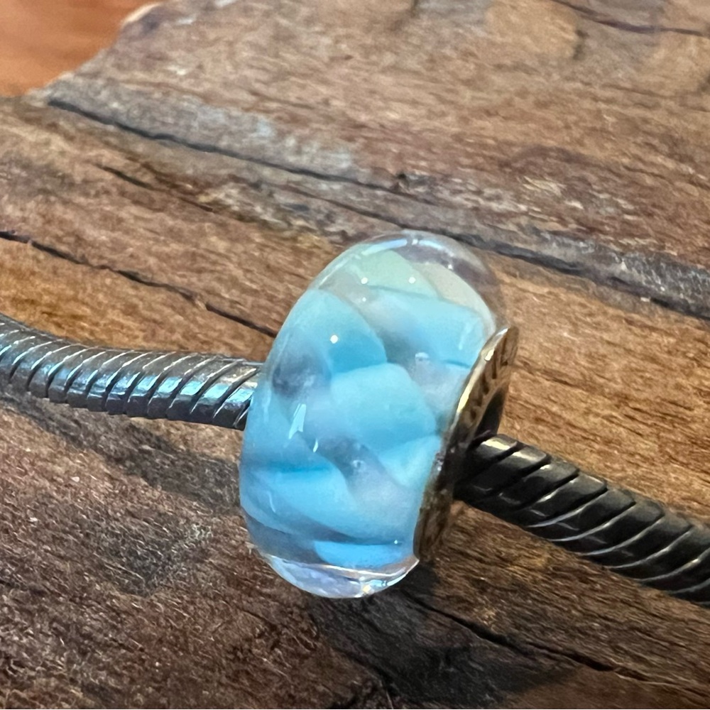 Authentic Chamilia Murano Cascading Ribbon Bonnie Blue Glass Bead Charm Silver